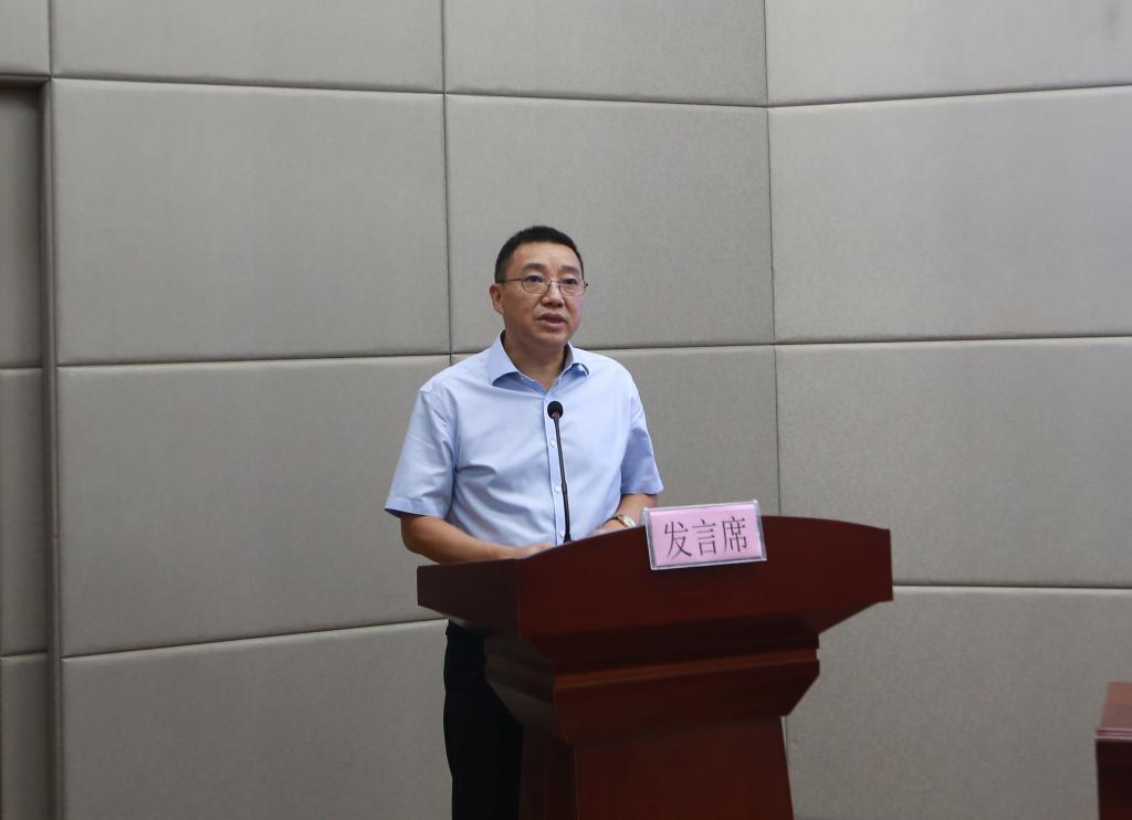 党委副书记胥刚作专项报告