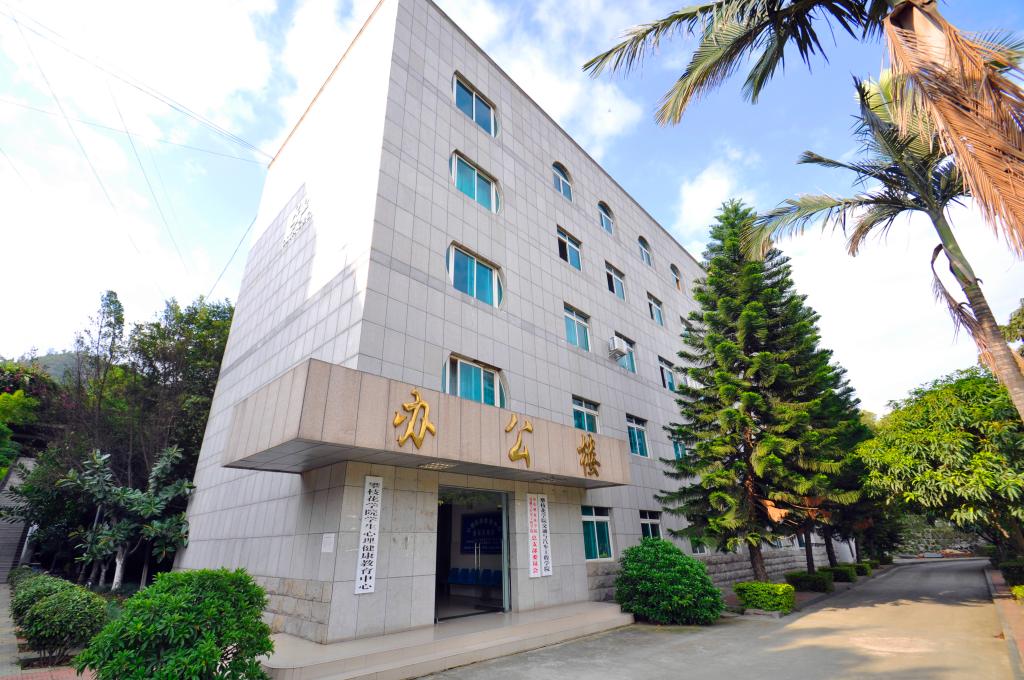 西苑校区-欢迎访问攀枝花学院!