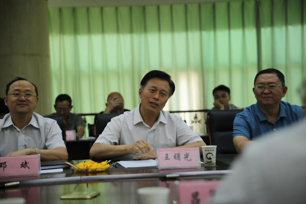 攀枝花学院党委副书记,校长王曙光致辞
