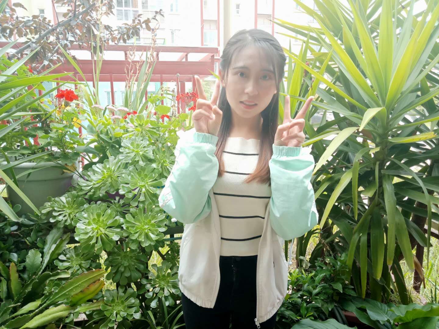 阳光、开朗、坚强的龚丽