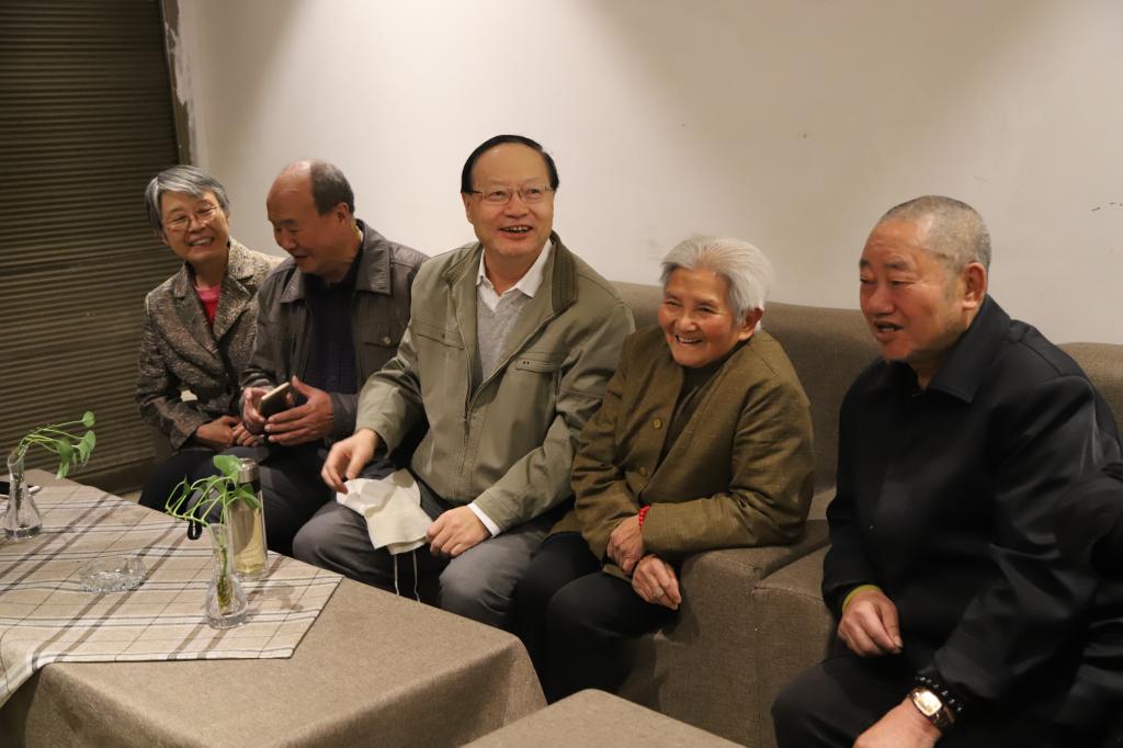 马志明院士与阔别四十余载的老友欢聚